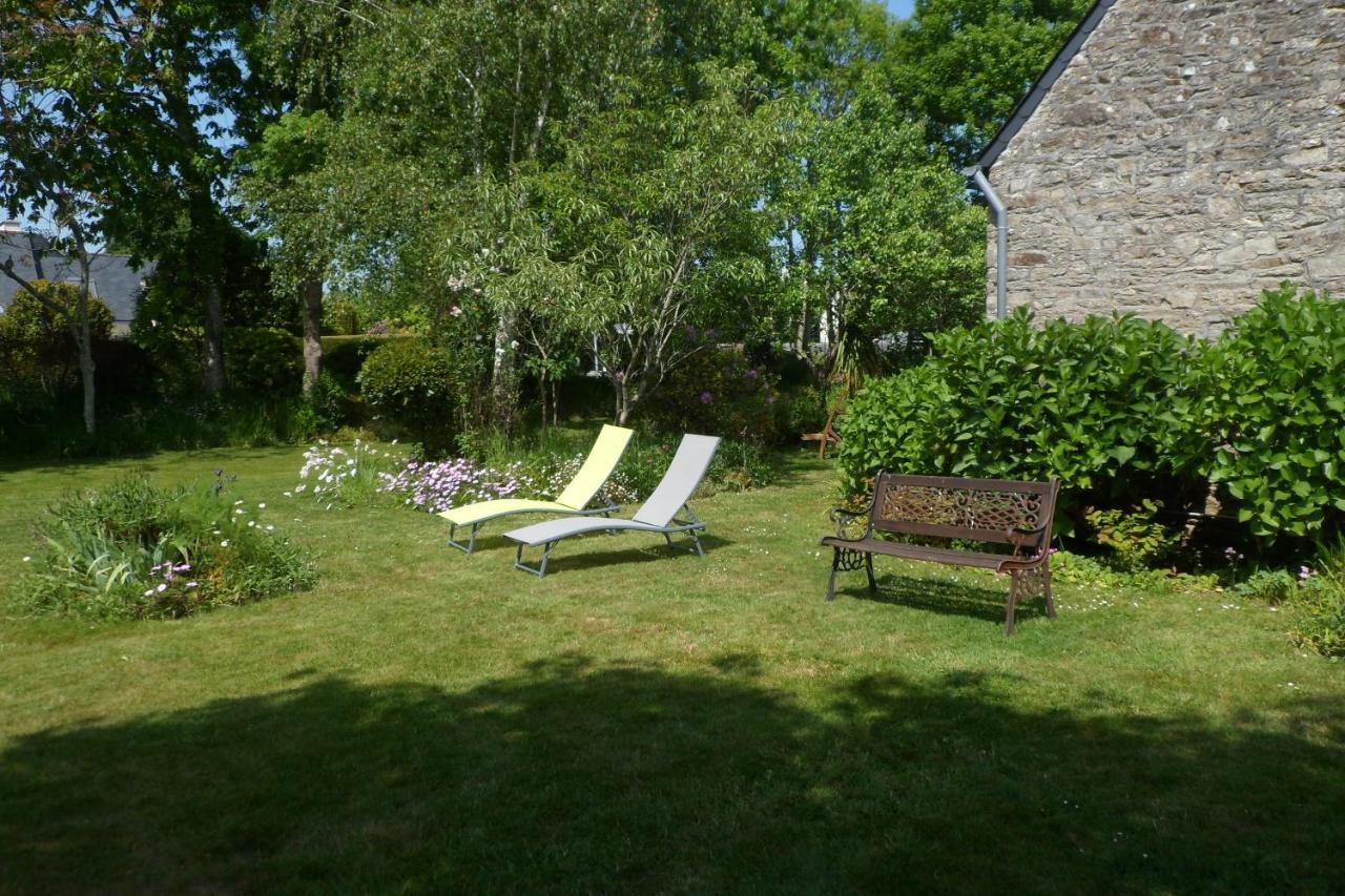 Sue'S Cottages Pleuven Exterior photo