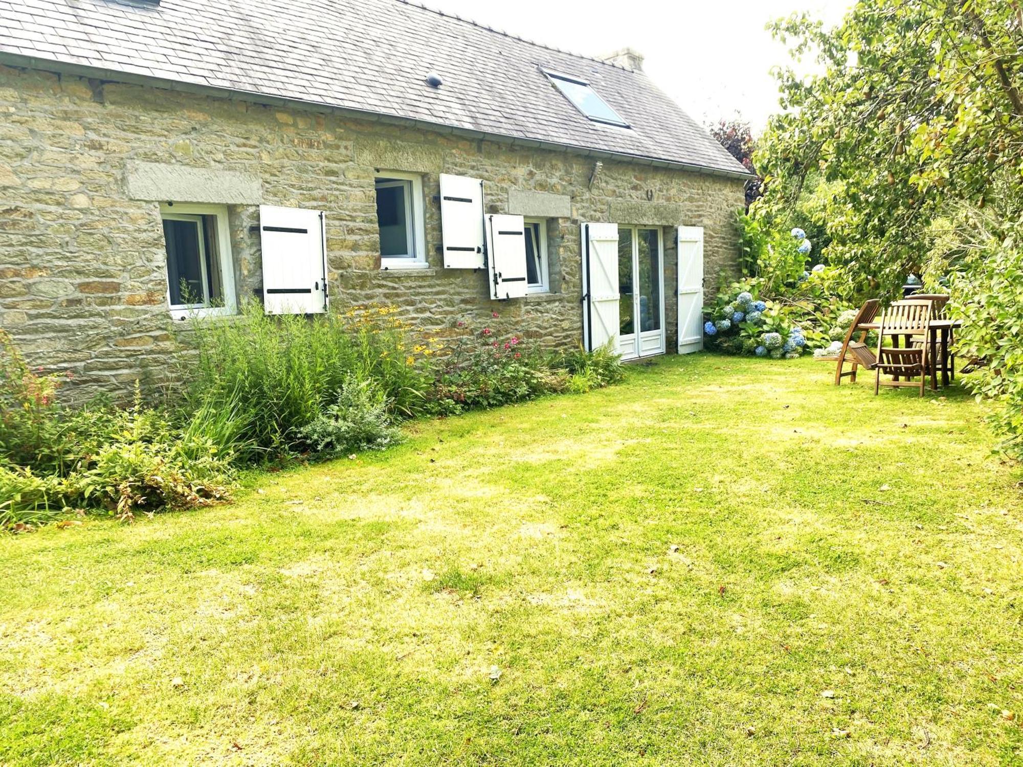 Sue'S Cottages Pleuven Exterior photo
